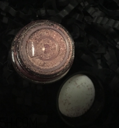 mac人魚姬眼影飛粉嗎？mac魅可人魚姬眼影粉持久嗎