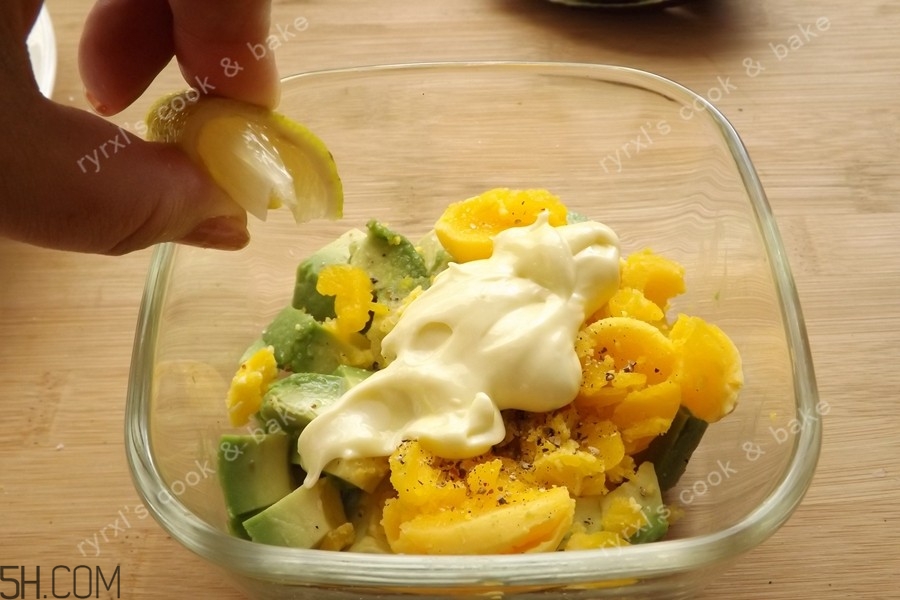 牛油果和雞蛋能一起吃嗎？牛油果和雞蛋的做法有哪些？