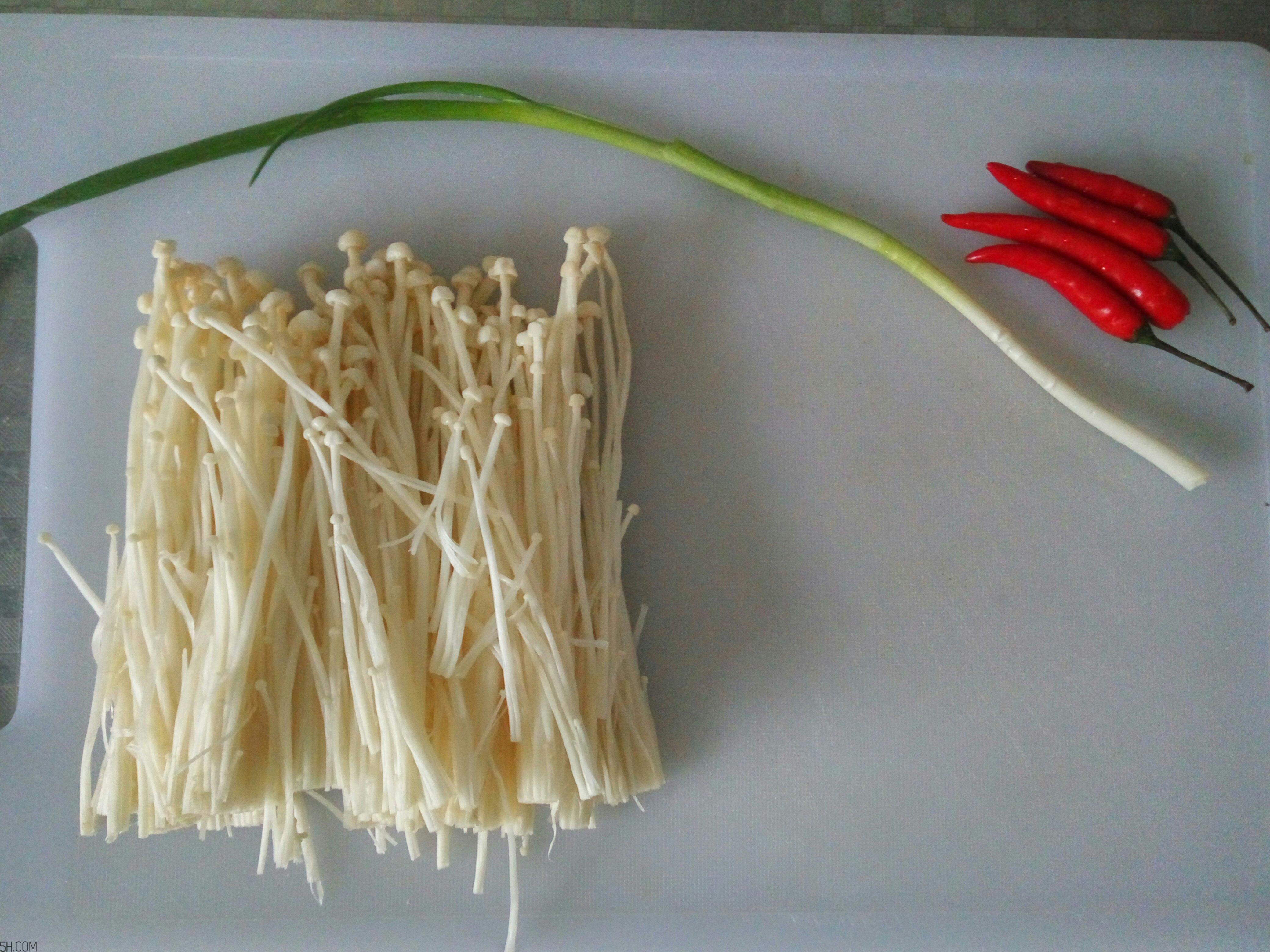 烤金針菇好吃的做法 烤箱版與家庭版推薦 烤金針菇好吃的做法 烤箱版與家庭版推薦