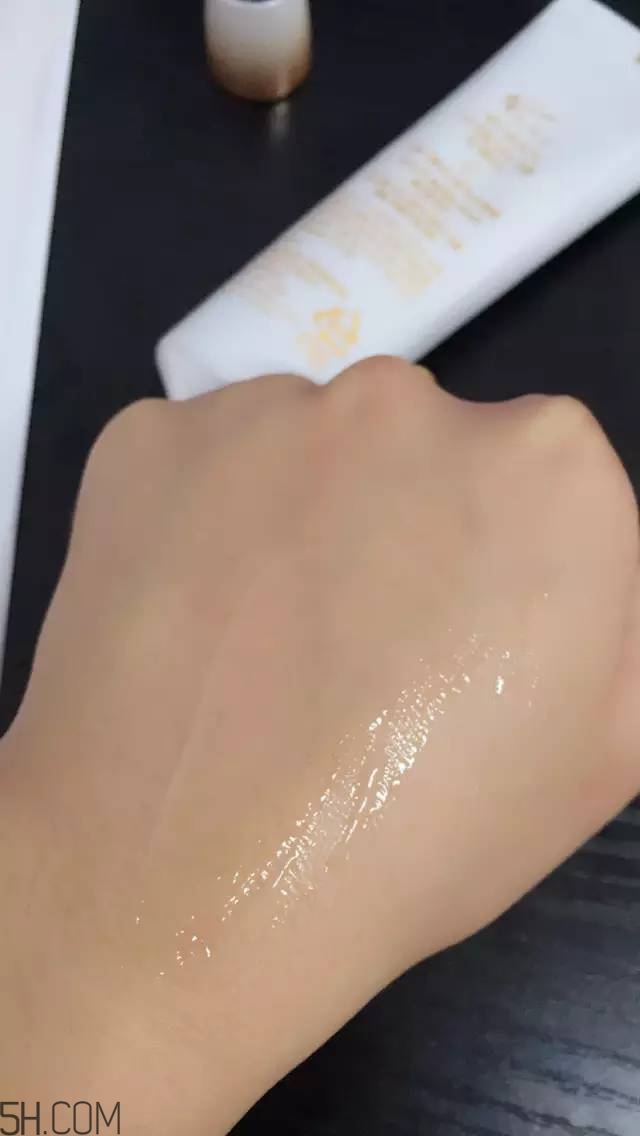 眼霜需要早晚都用嗎？ahc第五代眼霜效果怎么樣？