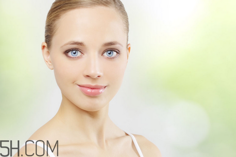 眼霜分幾種？眼霜和眼部精華一樣嗎？