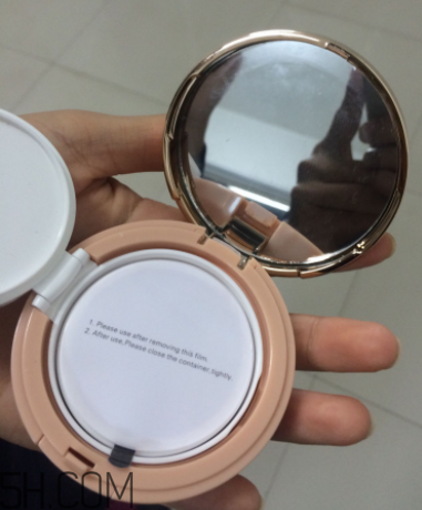 韓熙貞礦物氣墊霜油不油？適合油皮嗎？