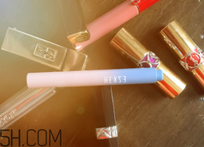 韓熙貞按壓唇膏為什么縮不回？重金屬超標？