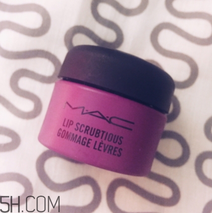 mac唇部磨砂膏哪種味道好？mac唇部磨砂膏不同顏色區(qū)別