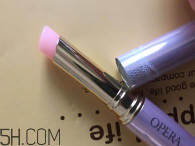 娥佩蘭潤(rùn)唇膏有香味嗎？娥佩蘭潤(rùn)唇膏有味道嗎？