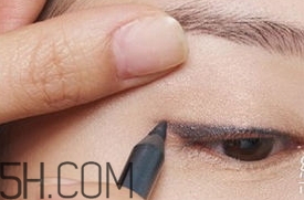 mac眼線筆轉(zhuǎn)不出來 mac魅可眼線筆怎么用