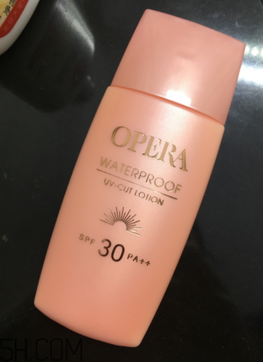 Opera防曬霜防水嗎？Opera防曬霜防汗嗎？