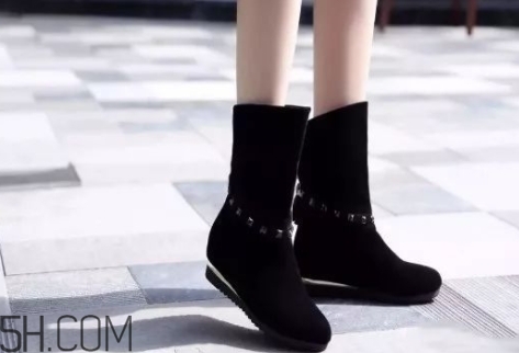 黑絨面的鞋子臟了怎么辦？黑絨鞋子怎么保養(yǎng)？