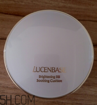 透真氣墊BB霜卡粉嗎？透真氣墊BB霜浮粉嗎？