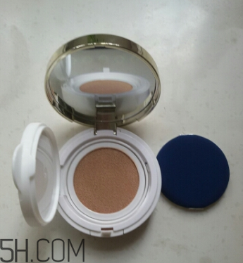 透真氣墊BB霜卡粉嗎？透真氣墊BB霜浮粉嗎？