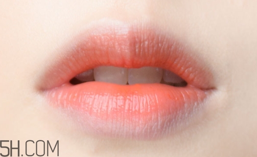 cherry me潤(rùn)唇膏是哪國(guó)的？cherry me潤(rùn)唇膏好用嗎？