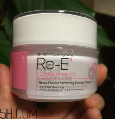 瓷肌御雪祛斑霜夏天能用嗎？瓷肌御雪祛斑夏天用油嗎？