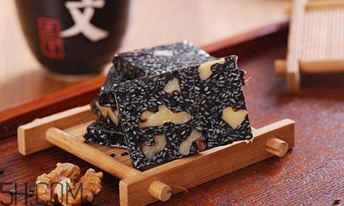 吃阿膠可以喝蜂蜜水嗎？阿膠和蜂蜜可以一起吃嗎？