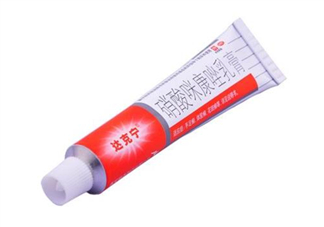 達(dá)克寧能治灰指甲嗎？達(dá)克寧能擦臉嗎？