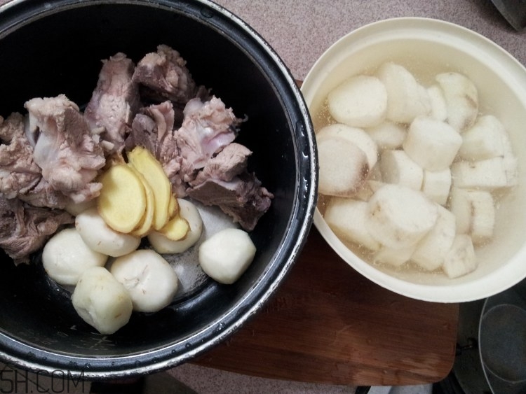 馬蹄和山藥能一起煲湯嗎？山藥和馬蹄能一起吃嗎？