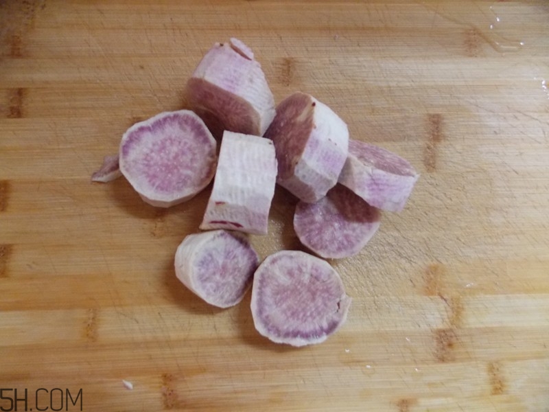 紅豆薏米能和玉米一起煮嗎？紅豆薏米加玉米有什么好處？