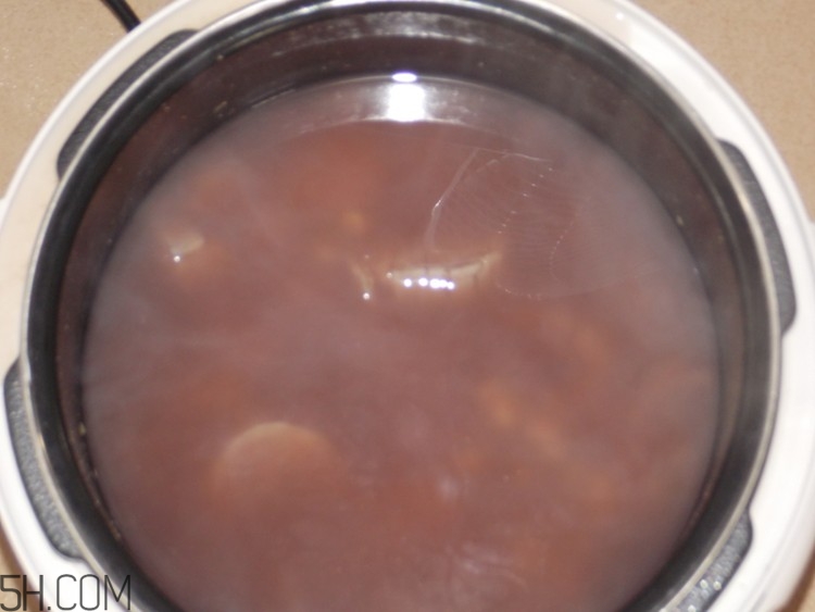 紅豆薏米能和玉米一起煮嗎？紅豆薏米加玉米有什么好處？