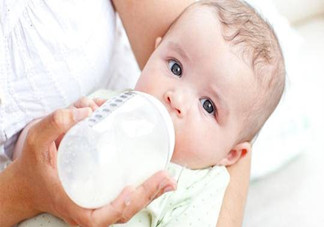 怎樣能減少寶寶吐奶情況？寶寶吐奶后要注意哪些問題？