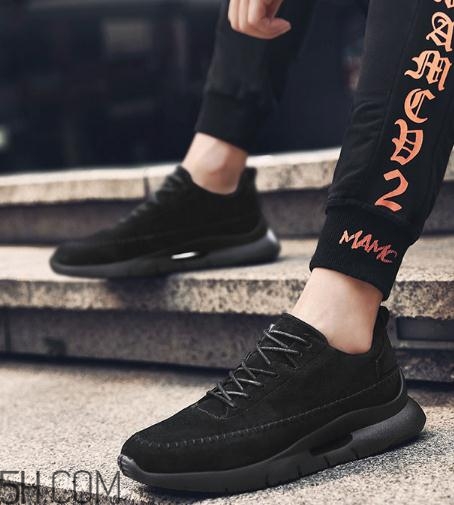 翻毛運動鞋發(fā)白怎么辦？翻毛運動鞋怎么打理？