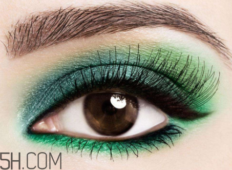 綠眼影為什么這么火？集結綠眼影眼妝經(jīng)典畫法