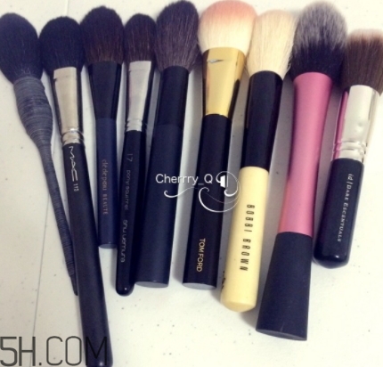 腮紅刷可以當(dāng)散粉刷嗎？腮紅刷和散粉刷區(qū)別