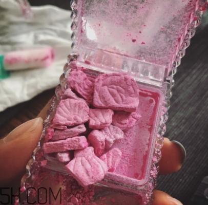 腮紅盤碎了怎么辦？腮紅盤摔碎了怎么修復(fù)