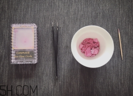 腮紅盤碎了怎么辦？腮紅盤摔碎了怎么修復(fù)