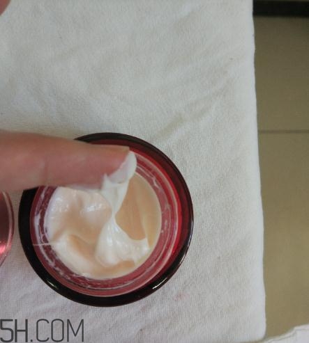 萱姿彈力蛋白霜怎么樣？萱姿彈力蛋白霜會(huì)爛臉嗎？