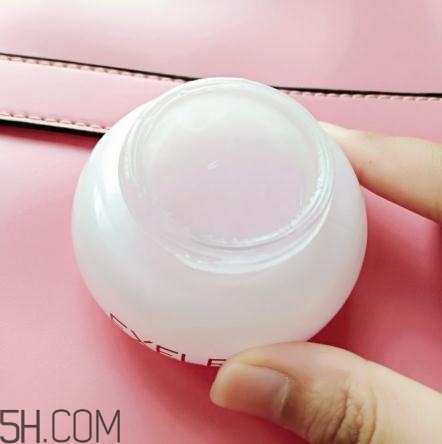 萱姿玫瑰水精華霜怎么樣？萱姿玫瑰水精華霜有激素嗎？