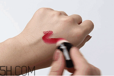 lancome蘭蔻果漾特調(diào)氣墊光霧唇露色號有哪些？