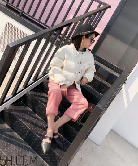 粉色褲子配什么上衣？將時(shí)尚與溫暖兼具的搭配