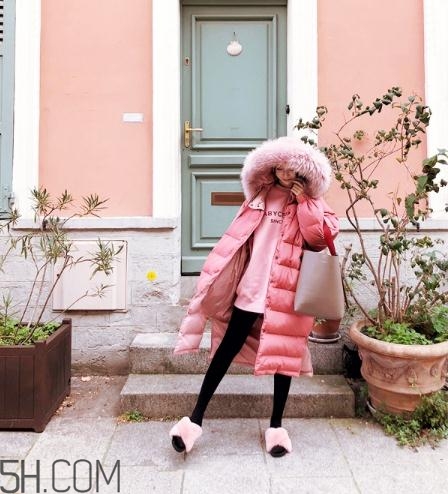 粉色內(nèi)搭怎么配外套？冬季也要風(fēng)度與溫度共存