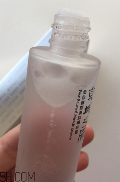 京城之霜神仙水含酒精嗎？適合脆弱敏感肌嗎？