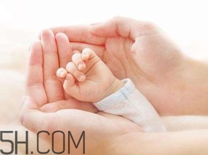 順產(chǎn)時吃什么補充體力？生孩子時可以吃東西嗎？