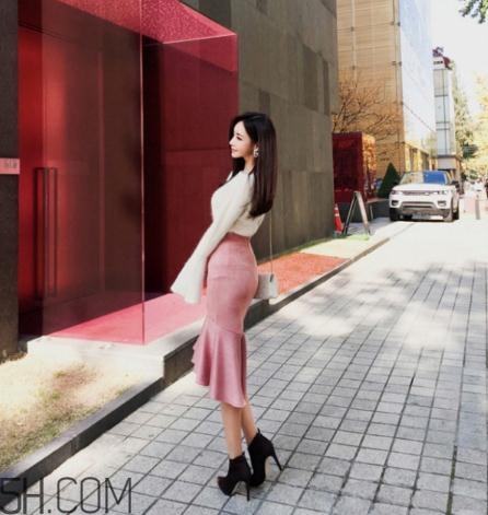 粉色裙子配什么鞋子？不同款式不同的風(fēng)格