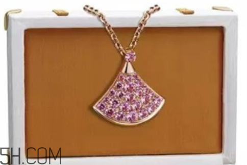 寶格麗2018情人節(jié)限量包包多少錢？什么顏色？