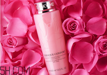 蘭蔻藍(lán)水和粉水的對比測評 蘭蔻藍(lán)水的功效 蘭蔻藍(lán)水和粉水的對比測評 蘭蔻藍(lán)水的功效