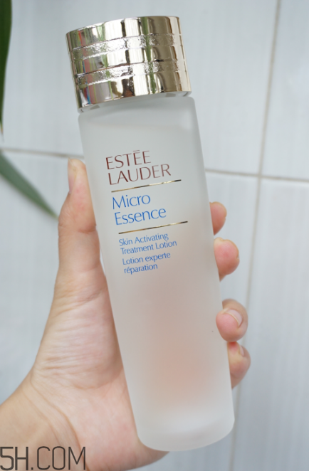 香奈兒和雅詩蘭黛護(hù)膚品哪個(gè)好？雅詩蘭黛肌底微精華使用測(cè)評(píng)