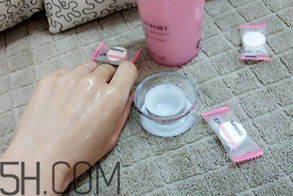 蘭蔻粉水不適合什么膚質(zhì)？蘭蔻粉水第一次使用為什么會刺痛？