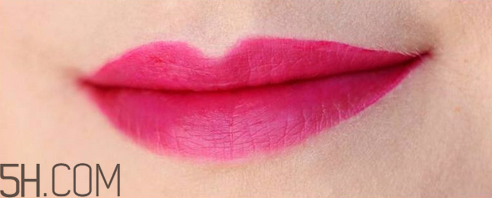 蘭蔻搖搖樂啞光唇釉186是什么顏色？蘭蔻氣墊光霧唇露試色