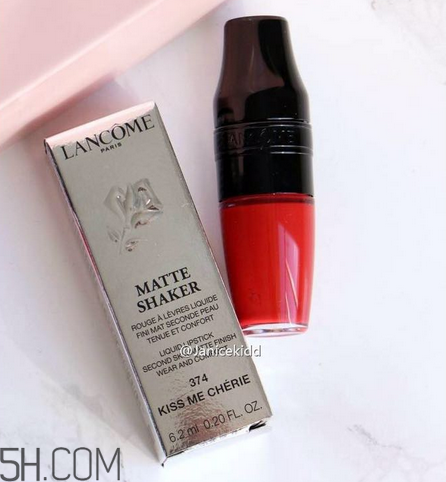 蘭蔻搖搖樂啞光唇釉186是什么顏色？蘭蔻氣墊光霧唇露試色