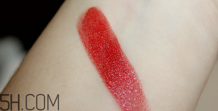 雅詩蘭黛和迪奧口紅哪個好用？雅詩蘭黛和迪奧口紅對比測評