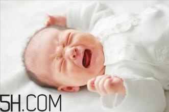 怎樣能夠訓(xùn)練嬰幼兒的肌肉？寶寶為什么總是在鬧騰？