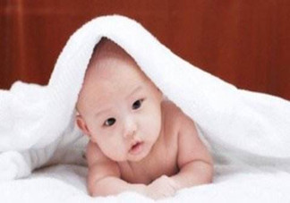 撫觸的進(jìn)行手法是怎樣的？寶寶的小內(nèi)褲有哪些情況？