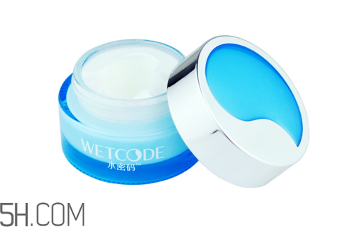 補(bǔ)水霜適合什么膚質(zhì)？天天用補(bǔ)水霜的好處