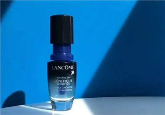 蘭蔻小黑瓶安瓶精華前需要擦乳液嗎？蘭蔻小安瓶打開步驟圖解