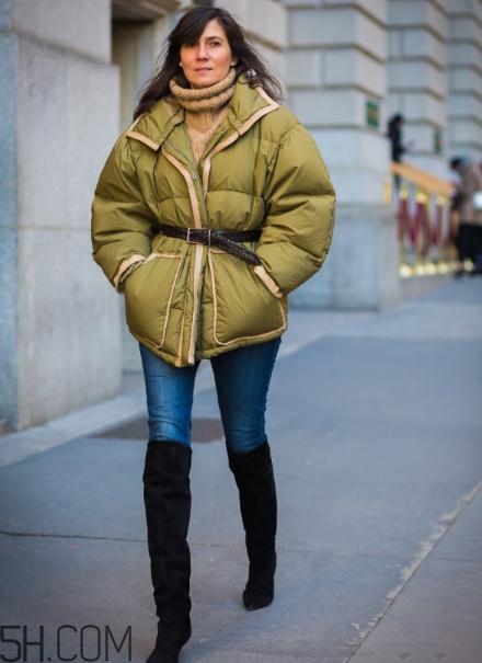 面包服怎么搭配顯瘦？這樣穿秒變紙片人