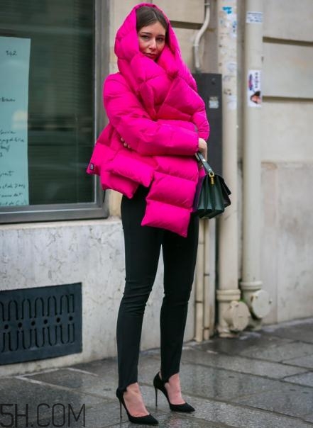 面包服怎么搭配顯瘦？這樣穿秒變紙片人