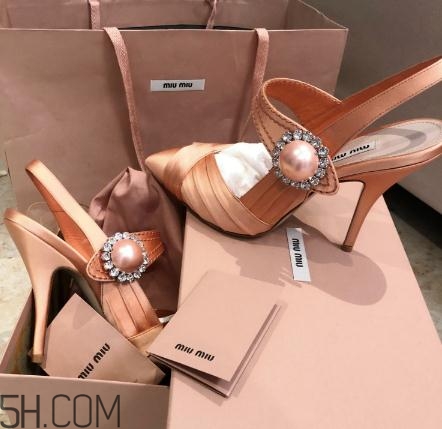 miumiu高跟鞋多少錢？婚禮上穿它再適合不過了