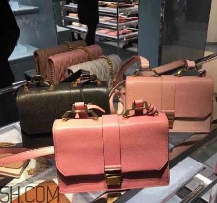 miumiu包包一般多少錢？這么仙的包包千萬別錯過